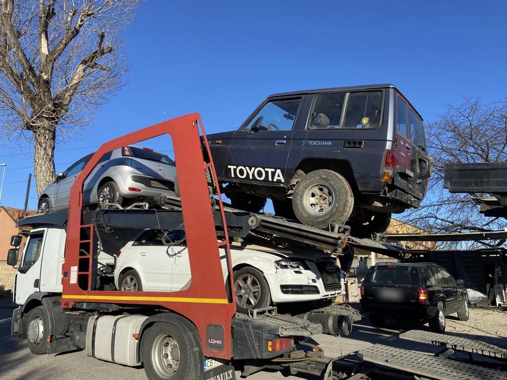 Dopo: le auto ritirate caricate sulla nostra bisarca